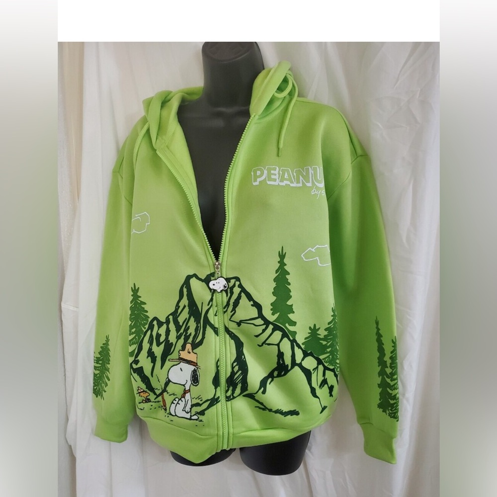Peanuts camping Snoopy & Woodstock green hoodie with snoopy zip pull size S NEW
